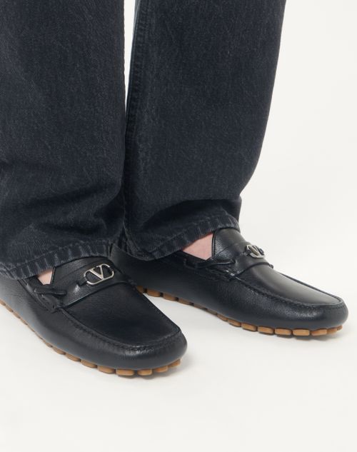Valentino Garavani - Driver Fastaway Buffalo Loafer - Black - Man - Loafers And Driver