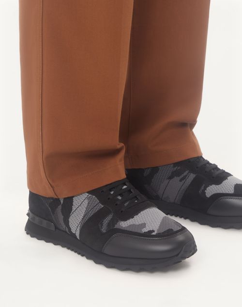 Valentino Garavani - Mesh Fabric Camouflage Rockrunner Sneaker - Anthracite/black - Man - Sneakers