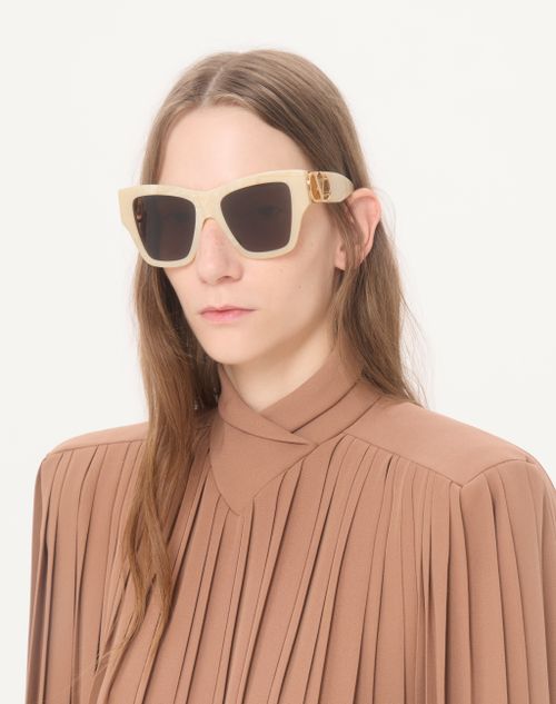 Valentino - Rectangular Acetate Sunglasses - Ivory/brown - Woman - Eyewear