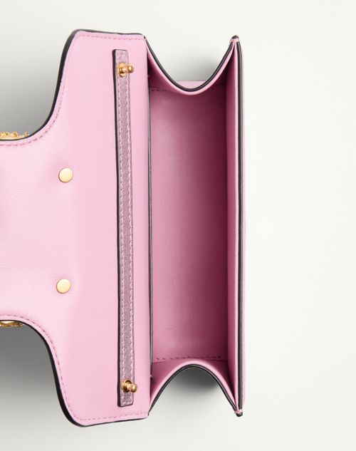 Valentino Garavani - Valentino Garavani Locò Kleine Schultertasche Aus Laminiertem Kalbsleder Mit Schmucklogo - Rose Violet - Frau - Schultertaschen