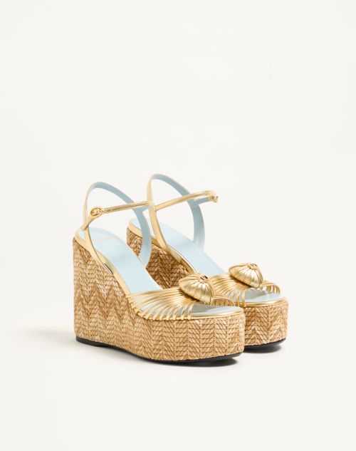 Valentino Garavani - Coeur Royal Wedge Sandal In Laminated Nappa 110mm - Natural - Woman - Espadrilles And Wedges