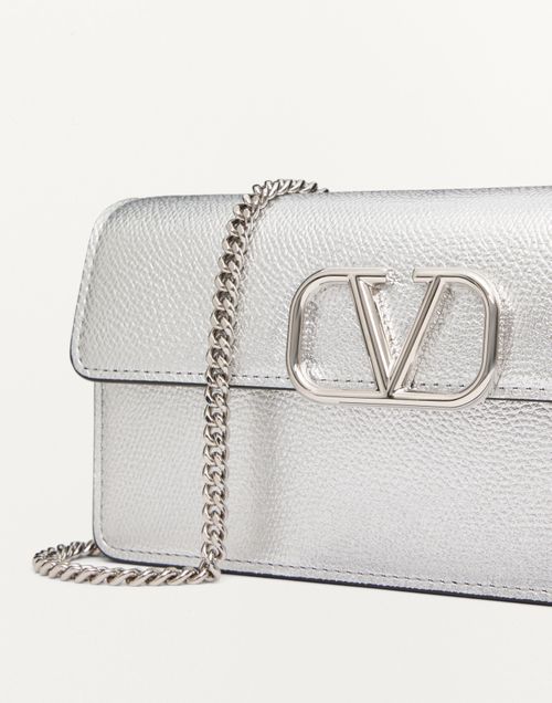 Valentino Garavani - Vlogo Signature Metallic Grainy Calfskin Wallet With Chain - Silver - Woman - Wallets And Small Leather Goods