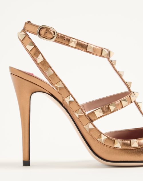 Valentino Garavani - Rockstud Pump In Laminated Nappa Leather 100mm - Gold - Woman - Pumps And Slingbacks