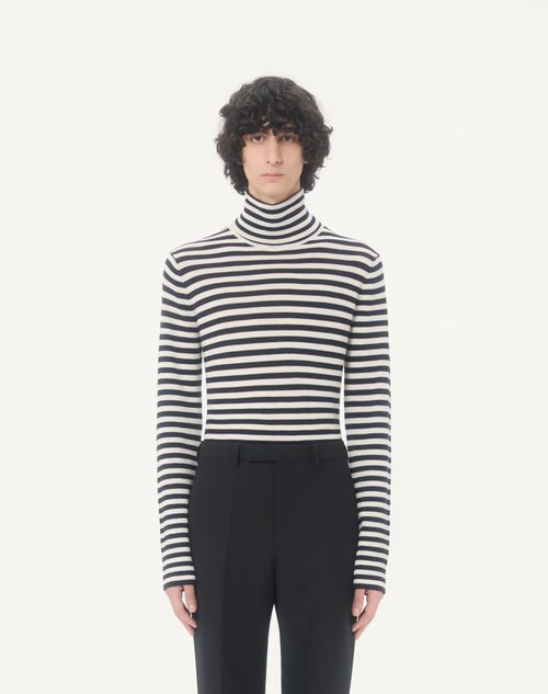 Valentino - Maglione Collo Alto Valentino In Lana Con Patch Vlogo - Avorio/navy - Uomo - Maglieria