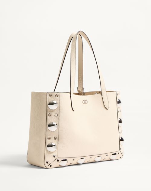 Valentino Garavani - Valentino Garavani Nellcôte Medium Shopping Bag In Grainy Calfskin - Light Ivory - Woman - Totes