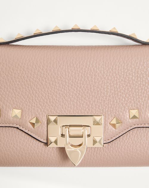Valentino Garavani - Rockstud Grainy Calfskin Wallet With Chain Strap - Poudre - Woman - Wallets And Small Leather Goods