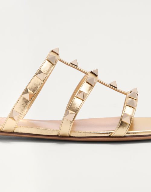 Valentino Garavani - Rockstud Laminated Nappa Slide Sandal - Antique Brass - Woman - Slides And Thongs
