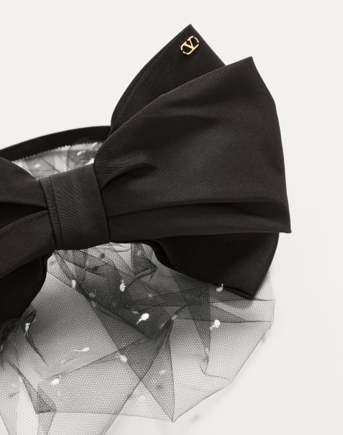 Valentino Garavani - Vロゴ シグネチャー シルク X ポワンデスプリチュール リボン & ベール ヘッドバンド - ブラック/アイボリー - ウィメンズ - ヘアーアクセサリー