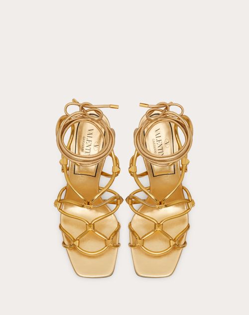 Valentino Garavani - ロックスタッズ ネット ミラーエフェクト シンセティック サンダル 100mm - アンティークブラス - ウィメンズ - サンダル