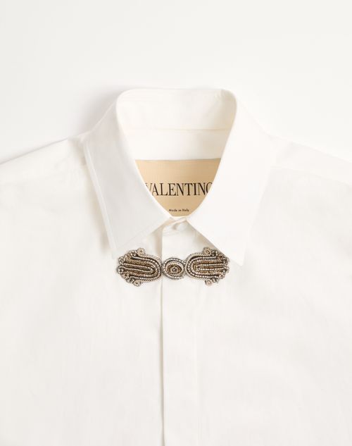 Valentino - Camicia A Maniche Lunghe Valentino In Popeline Di Cotone Con Alamaro Ricamato - Bianco/ Nero - Uomo - Camicie