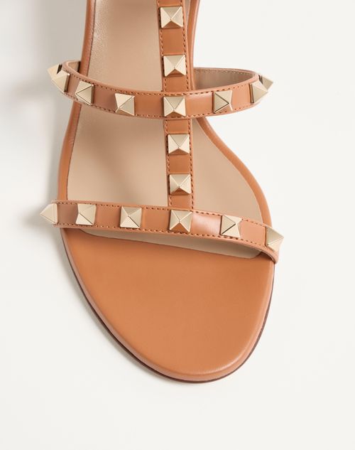 Valentino Garavani - Rockstud Calfskin Leather Slide Sandal 60 Mm - Almond - Woman - Sandals
