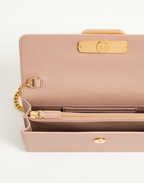 Valentino Garavani - Vlogo Signature Grainy Calfskin Wallet With Chain - Rose Cannelle - Woman - Clutches