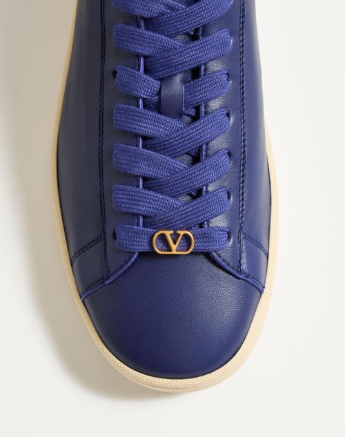 Valentino Garavani - Royco Sneaker In Nappa Calfskin - Indigo - Man - Sneakers