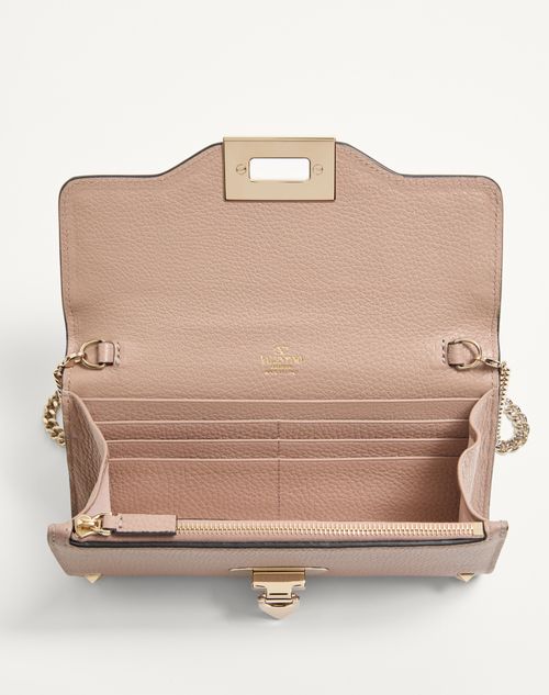 Valentino Garavani - Rockstud Grainy Calfskin Wallet With Chain Strap - Poudre - Woman - Wallets And Small Leather Goods