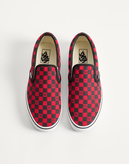 Valentino Garavani - Valentino Garavani Und Vans Slip-on-sneaker Aus Stoff Mit Vlogo-schachbrettmuster - Rouge Pur/schwarz - Mann - Sneaker