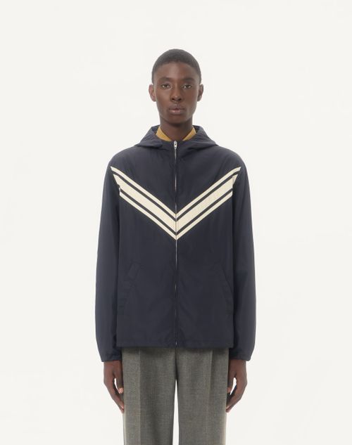 Valentino - Valentino Hooded Windbreaker In Lightweight Nylon With Inlaid V - Navy/beige - Man - Outerwear