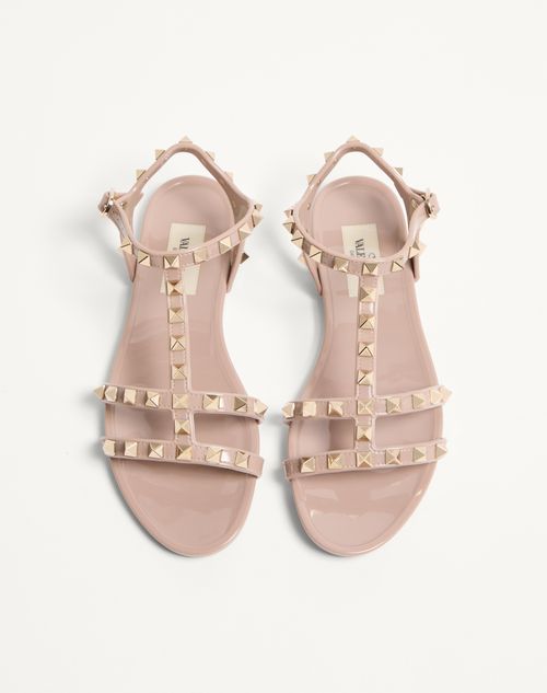 Valentino Garavani - Rockstud Flat Rubber Sandal - Poudre - Woman - Sandals