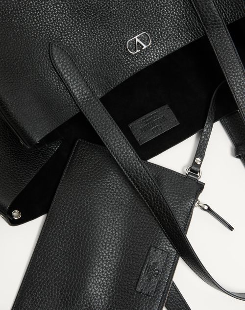 Valentino Garavani - Valentino Garavani Nellcôte Large Tote Bag In Grainy Calfskin - Black - Man - Totes