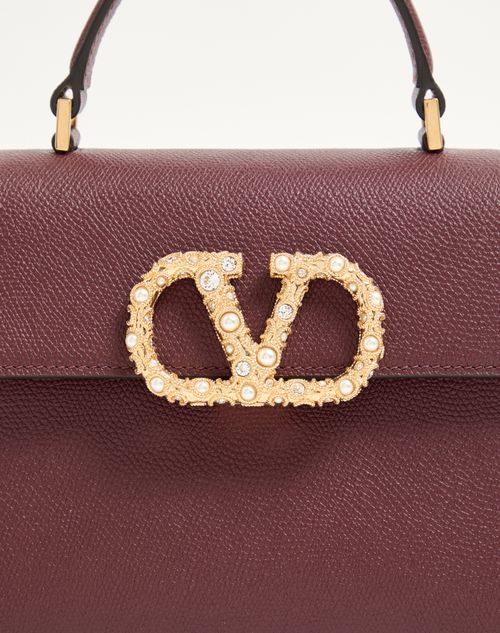 Valentino Garavani - Valentino Garavani Vsling Small Handbag In Grainy Calfskin With Jewel Logo - Rosewood - Woman - Top Handle Bags