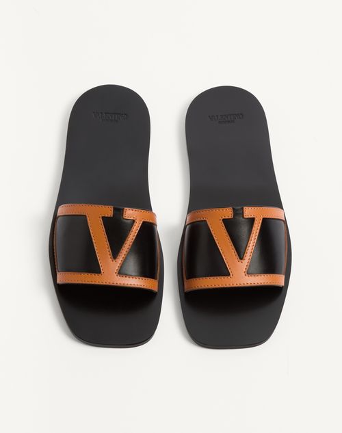 Valentino Garavani - Viva Superstar Slide Sandal In Nappa Leather - Black/roasted Pecan - Woman - Slides And Thongs