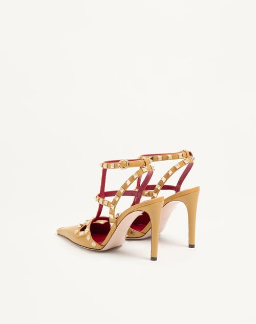 Valentino Garavani - Rockstud Kidskin Pumps 100mm - Ochre - Woman - Pumps And Slingbacks