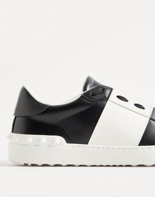 Valentino Garavani - Calfskin Open Sneaker - Black/white - Man - Trainers