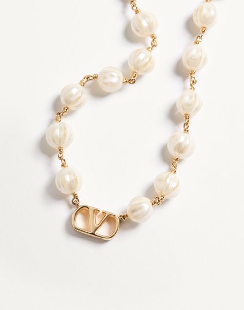 Valentino Garavani - Vlogo Signature Necklace In Metal And Glass Beads - Gold/cream - Woman - Jewelry