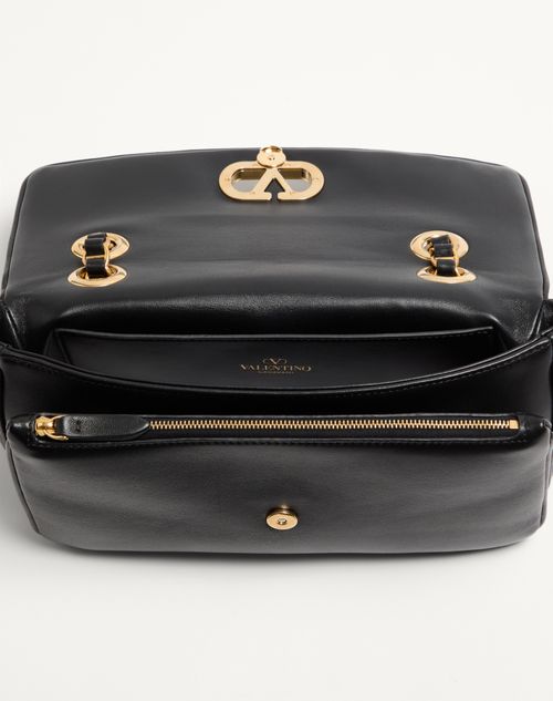 Valentino Garavani - Valentino Garavani Djuna Medium Chain Bag In Nappa Leather - Black - Woman - Shoulder Bags
