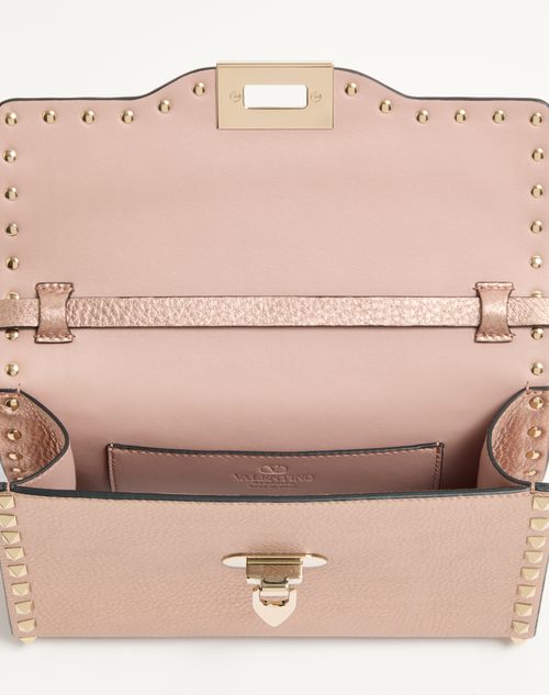 Valentino Garavani - Valentino Garavani Rockstud Small Crossbody Bag In Laminated Grainy Calfskin Leather - Rose Cannelle - Woman - Shoulder Bags