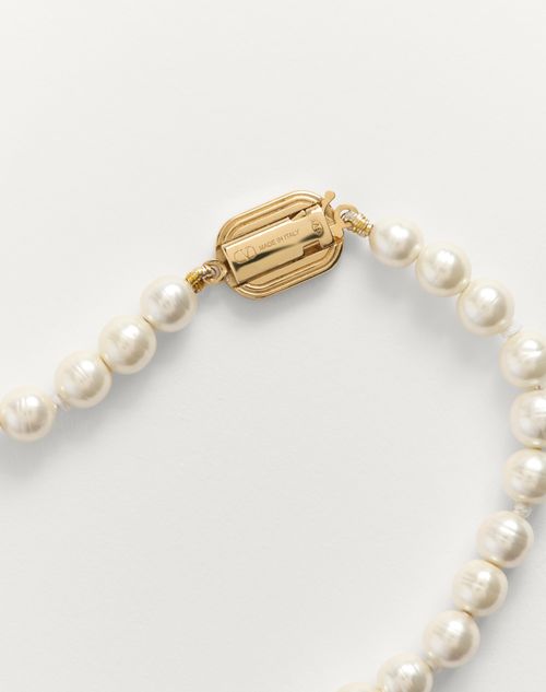 Valentino Garavani - Valentino Garavani Ovalette Necklace In Metal, Enamel And Pearls - Gold/black/cream - Man - Jewellery