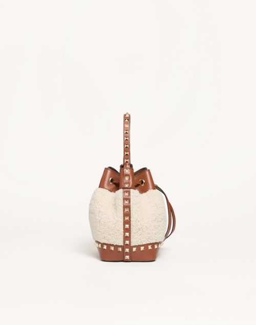 Valentino Garavani - Valentino Garavani Rockstud Shearling Bucket Bag - Natural/saddle Brown - Woman - Shoulder Bags