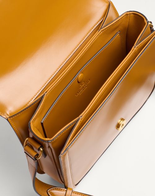 Valentino Garavani - Valentino Garavani 9to5 Smooth Calfskin Shoulder Bag - Golden Cuir - Woman - Shoulder Bags