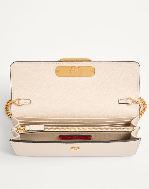 Valentino Garavani - Portafoglio Con Catena Vlogo Signature In Vitello Granato - Light Ivory - Donna - Portafogli E Piccola Pelletteria