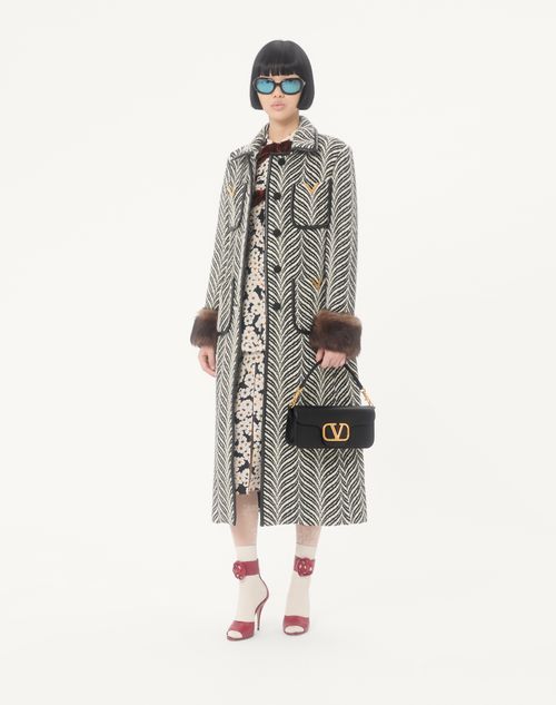 Valentino Garavani - Valentino Garavani Locò Calfskin Shoulder Bag - Black - Woman - Shoulder Bags