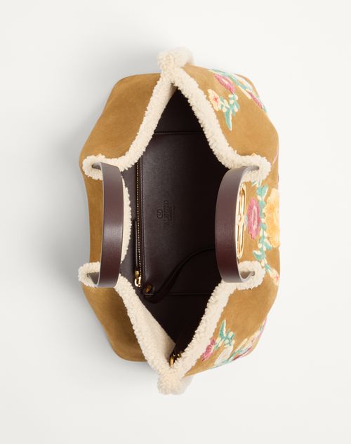 Valentino Garavani - Valentino Garavani Medium Shopping Bag In Embroidered Suede With Sheepskin Lining - Havana Beige - Woman - Totes