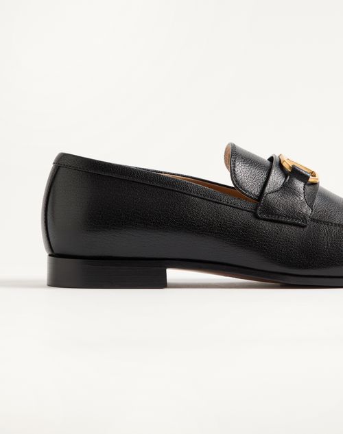 Valentino Garavani - Vlogo Signature Kidskin Moccasin - Black - Man - Loafers And Driver