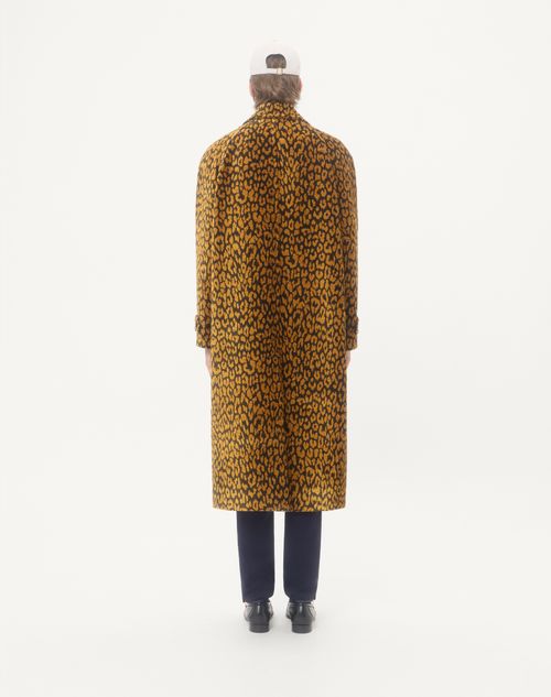 Valentino - Valentino Mantel Aus Chenille Mit Durchgehendem Fauve Eclat Animalier-jacquard - Animalier - Mann - Mäntels Und Blazers