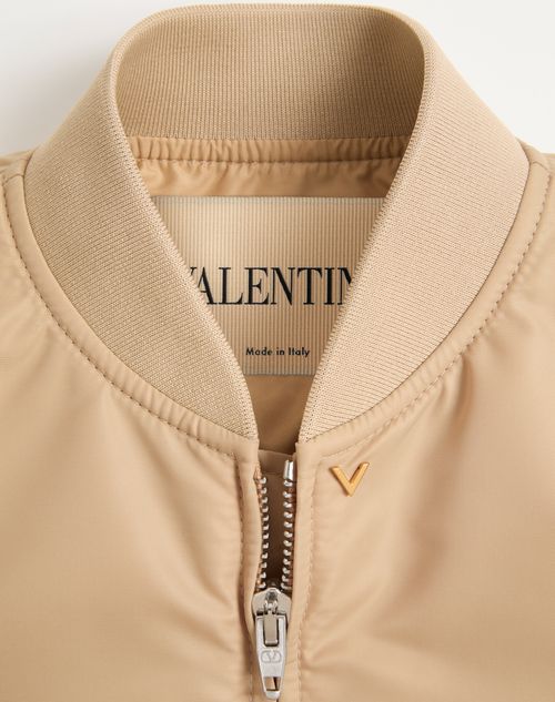 Valentino - 발렌티노 브이골드 나일론 보머 재킷 - 샌드 - 남성 - 재킷 & 다운 재킷