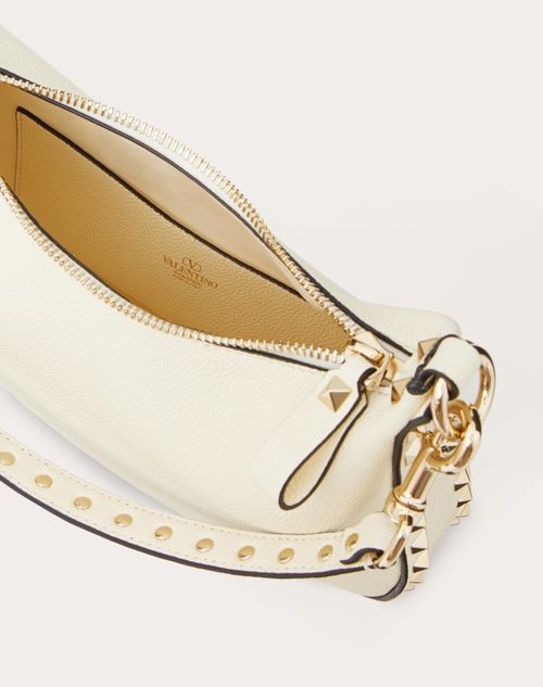Valentino Garavani - ロックスタッズ グレインカーフスキン スモール ホーボーバッグ - アイボリー - ウィメンズ - ショルダーバッグ