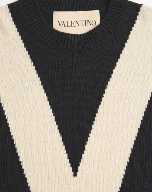Valentino - Valentino Wool Jumper With Inlaid V - Black/butter - Man - Knitwear