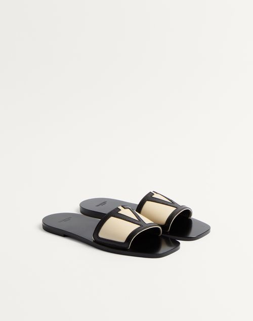 Valentino Garavani - Viva Superstar Slide Sandal In Nappa Leather - Butter/black - Woman - Slides And Thongs