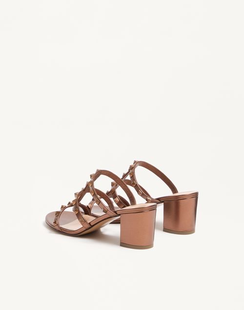 Valentino Garavani - Rockstud Metallic Calfskin Leather Slide Sandal 60 Mm - Bronze - Woman - Shoes