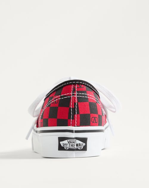 Valentino Garavani - Valentino Garavani And Vans Low-top Trainer In Fabric With Vlogo Checkerboard Print - Rouge Pur/black - Woman - Sneakers