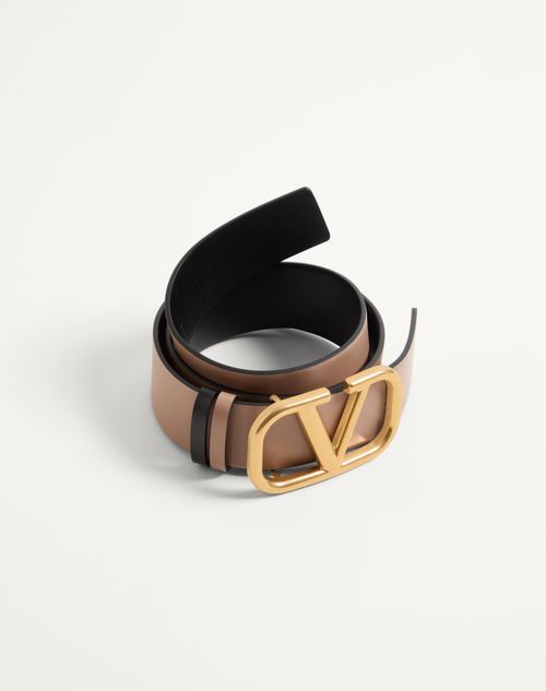 Valentino Garavani - Reversible Vlogo Signature Belt In Glossy Calfskin 40 Mm - Smokey Beige/black - Woman - Accessories