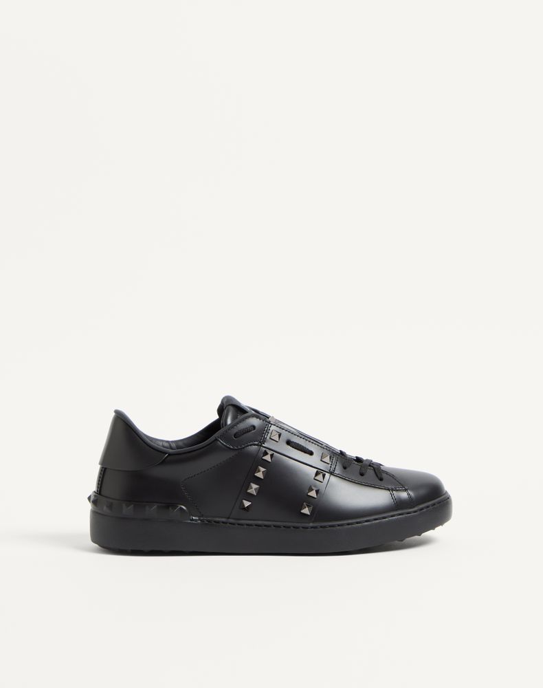 Valentino Garavani Valentino Rockstud Untitled Leather Sneaker In Black