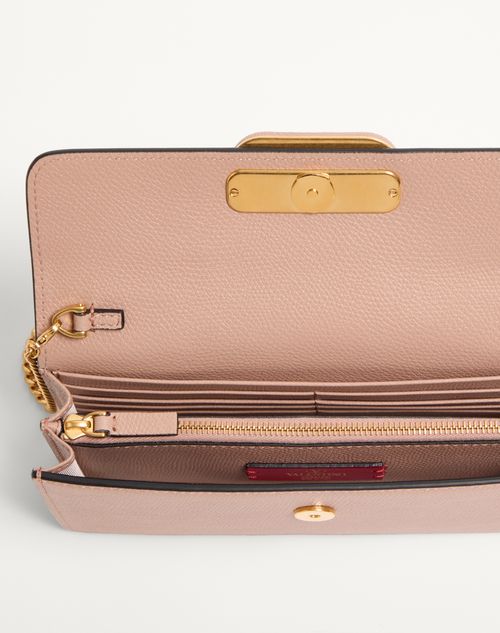Valentino Garavani - Vlogo Signature Grainy Calfskin Wallet With Chain - Rose Cannelle - Woman - Wallets And Small Leather Goods