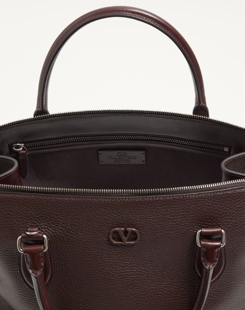 Valentino Garavani - Valentino Garavani Antibes Duffle Bag In Grained Leather - Dark Brown - Man - Shoulder Bags