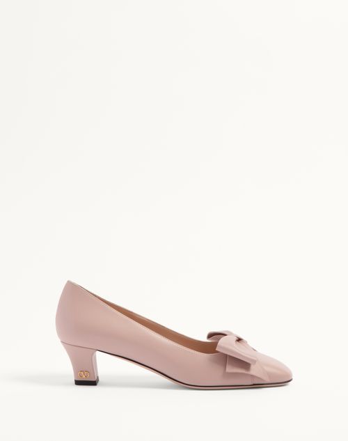 Valentino Garavani Bowow 45 Leather Pumps In Powder