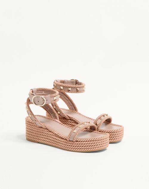Valentino Garavani - Rockstud Flatform Sandal In Calfskin 45mm - Poudre - Woman - Espadrilles And Wedges