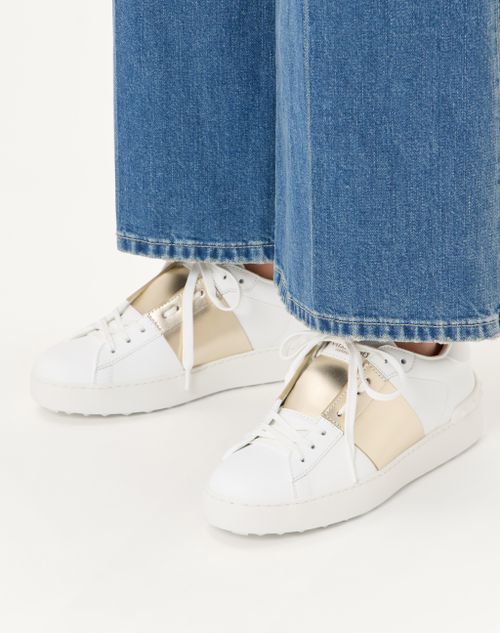 Valentino Garavani - Sneaker Open Mit Streifen In Metallic-optik - Weiss/platin - Frau - Schuhe